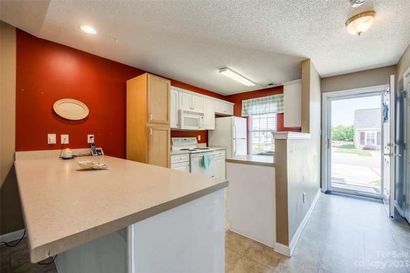 Property image 3 at 2016 Pin Oak Place, Cramerton, NC 28032