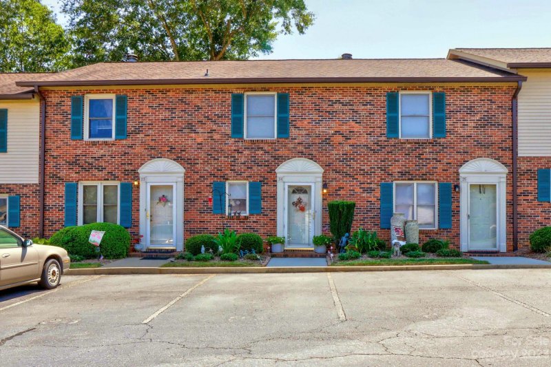 Property image 4 at 1330 5th Street, Hickory, NC 28601