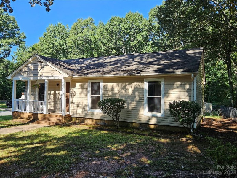 Property image 2 at 7301 Lancashire Drive, Mint Hill, NC 28227