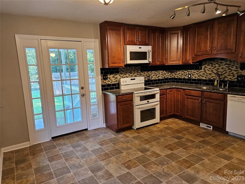 Property image 5 at 7301 Lancashire Drive, Mint Hill, NC 28227