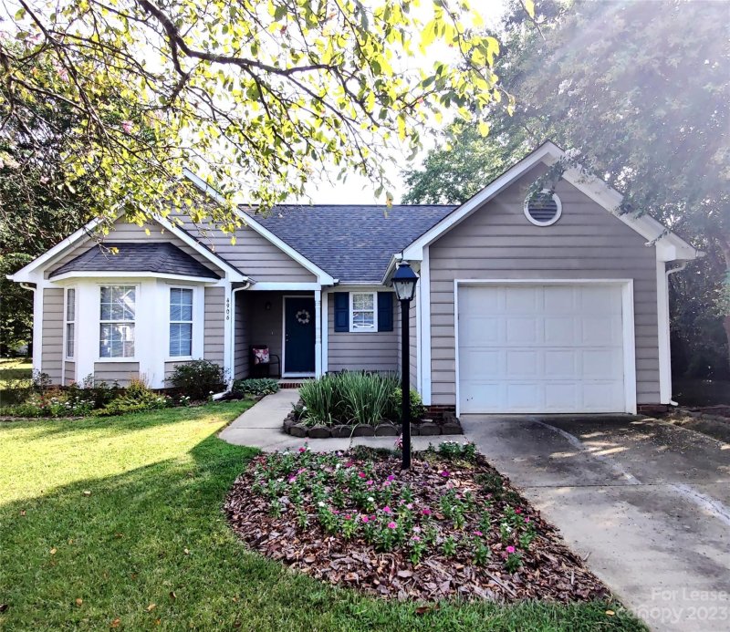 4906 Hunters Knoll Drive