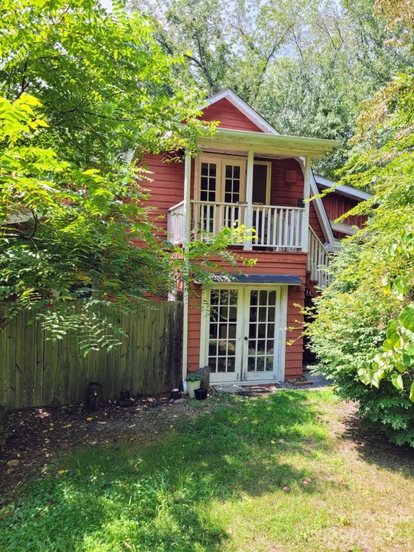 Property image 4 at 105 N Hill Street, Waynesville, NC 28786