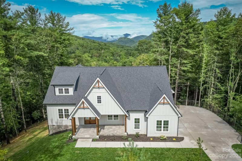 Property image 5 at 48 Falling Leaves Lane, Hendersonville, NC 28792