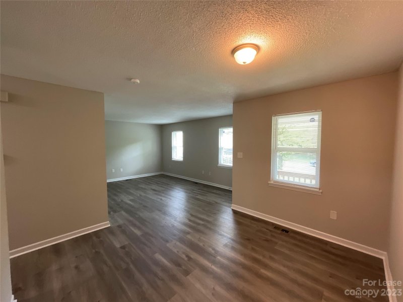 Property image 5 at 3623 Driftwood Drive, Charlotte, NC 28205