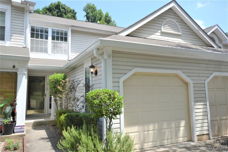 1319 Maple Shade Lane