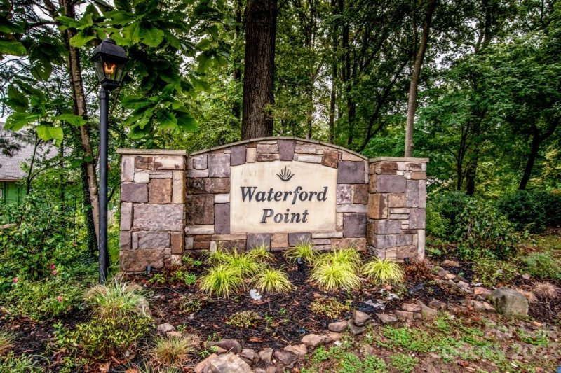 Property image 3 at 21300 Blakely Shores Drive, Cornelius, NC 28031