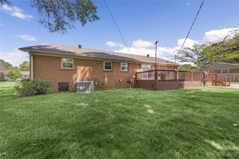 Property image 5 at 4914 Easthaven Drive, Charlotte, NC 28212