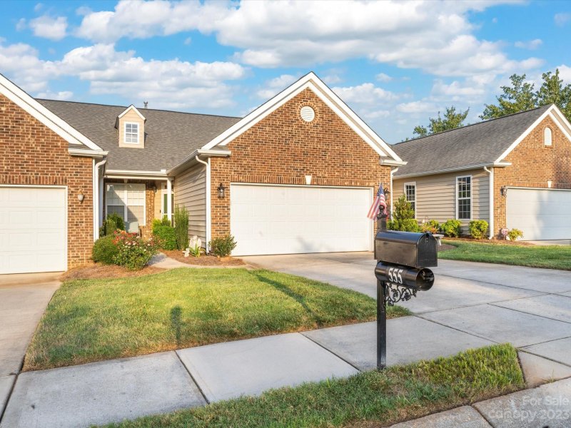 Property image 2 at 555 Turquoise Way, Fort Mill, SC 29708