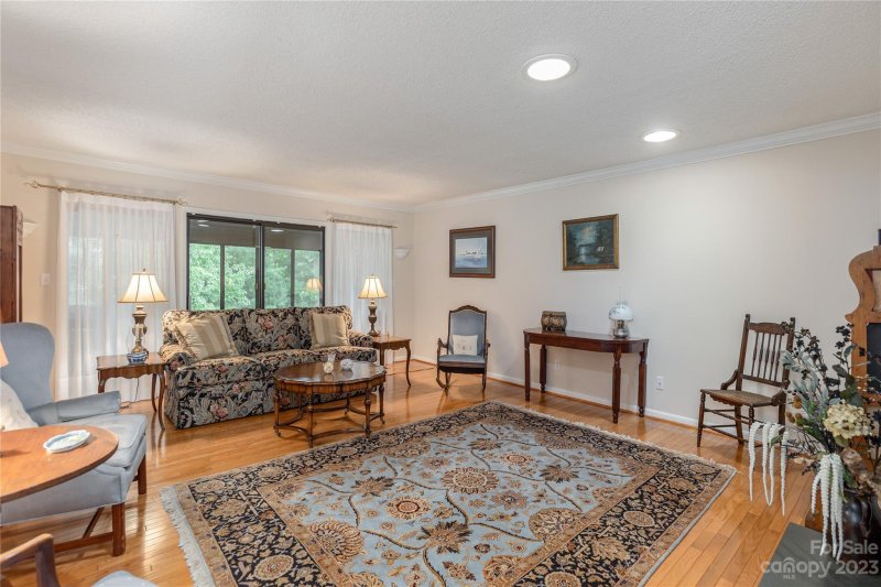 Property image 3 at 461 Crowfields Drive, Asheville, NC 28803