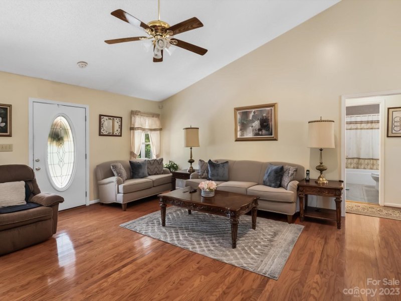 Property image 4 at 1123 Knollwood Drive, Claremont, NC 28610