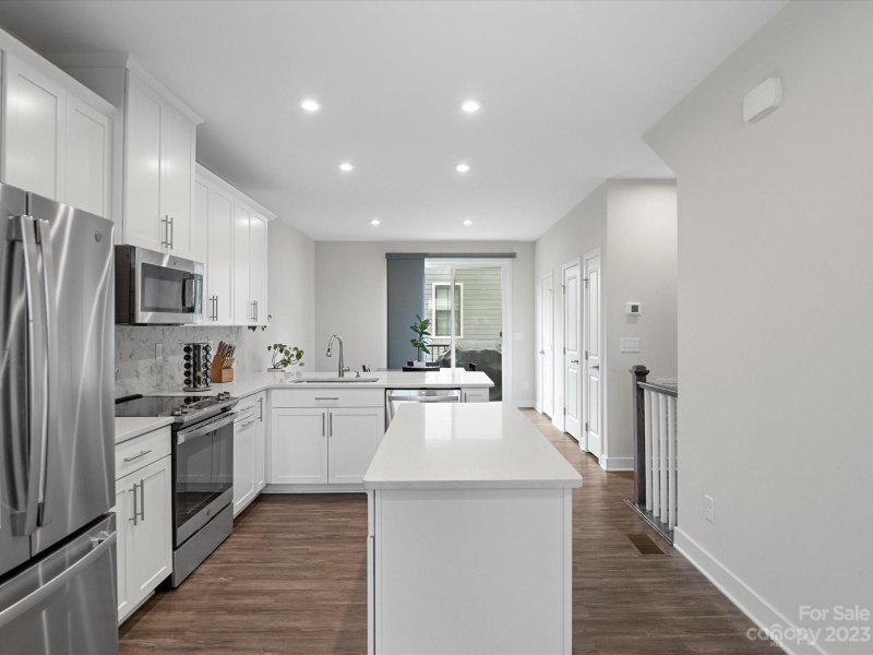 Property image 4 at 3709 South Tryon Street, Charlotte, NC 28217