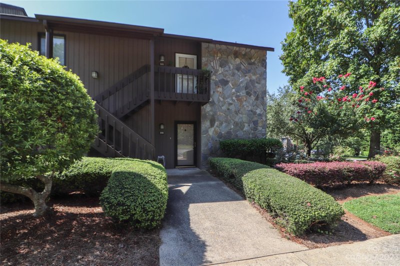 512 Mallard Head Lane