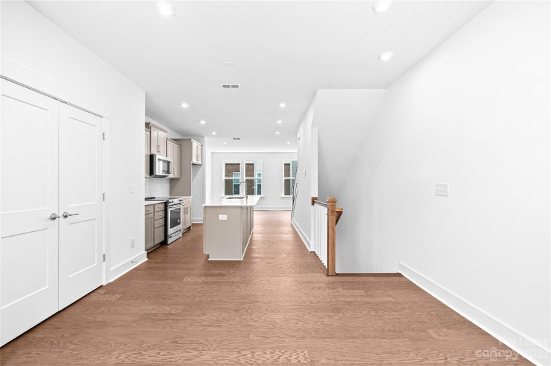 Property image 4 at 5017 Sovereignty Court, Charlotte, NC 28205