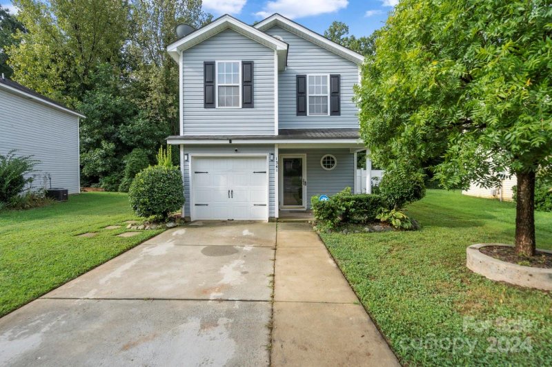 Property image 2 at 1341 Crandon Drive, Charlotte, NC 28216