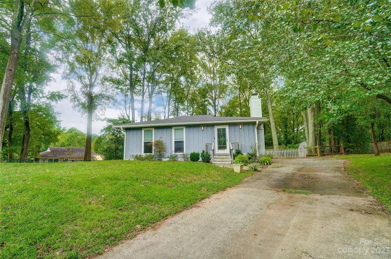 Property image 2 at 6526 Harrisburg Road, Charlotte, NC 28227