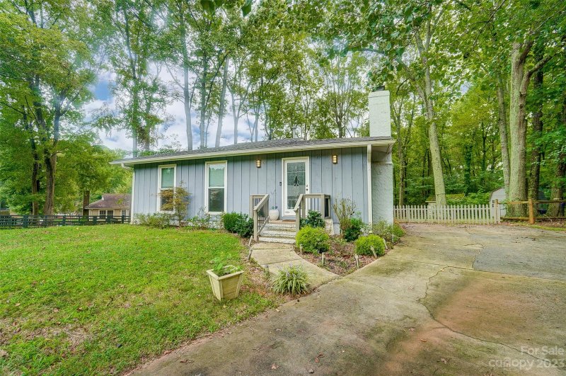 Property image 3 at 6526 Harrisburg Road, Charlotte, NC 28227