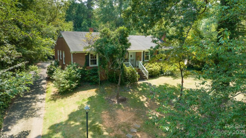 1268 Marydale Lane