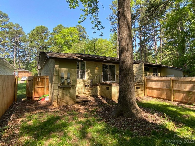 Property image 2 at 3136 Erskine Drive, Charlotte, NC 28205