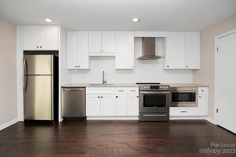 Property image 4 at 3136 Erskine Drive, Charlotte, NC 28205