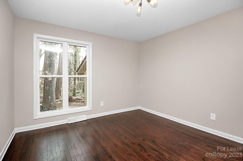 Property image 5 at 3136 Erskine Drive, Charlotte, NC 28205