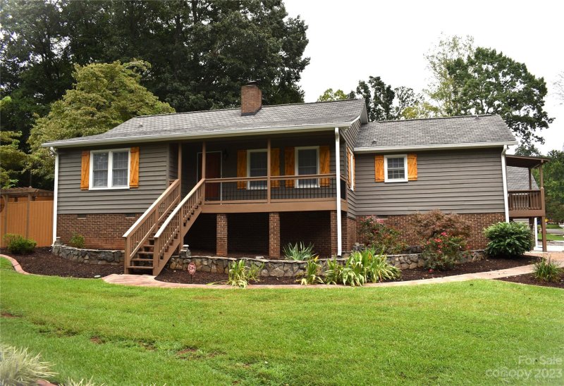 Property image 2 at 105 Harrison Lane, Gastonia, NC 28056