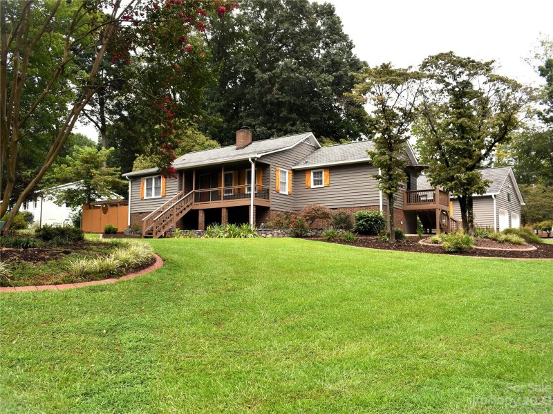 Property image 3 at 105 Harrison Lane, Gastonia, NC 28056