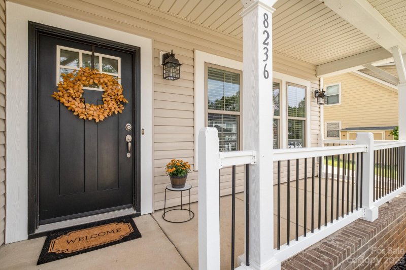 Property image 5 at 8236 Dumphries Drive, Huntersville, NC 28078