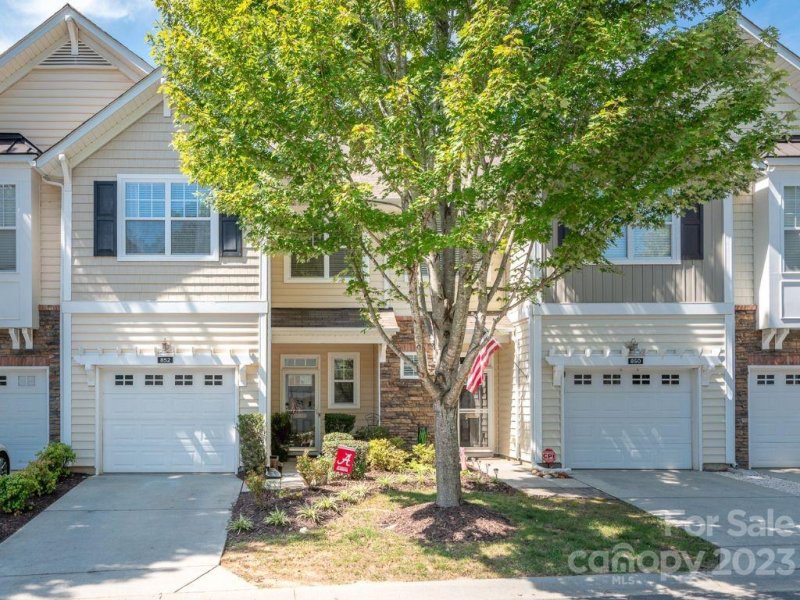852 Petersburg Drive