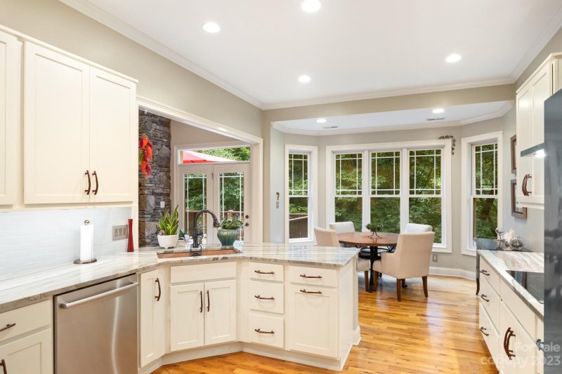 Property image 3 at 53 Gaston Mountain Road, Asheville, NC 28806