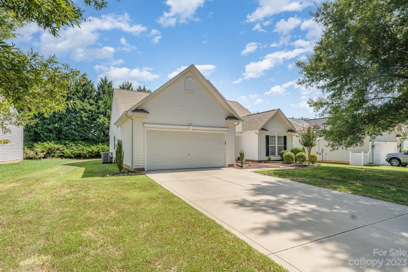 Property image 2 at 129 Shephard Hill Drive, Mooresville, NC 28115