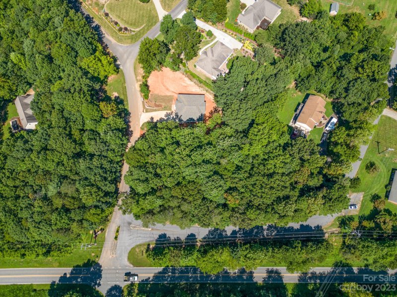 Property image 2 at 104 Creekside Lane, Hildebran, NC 28637