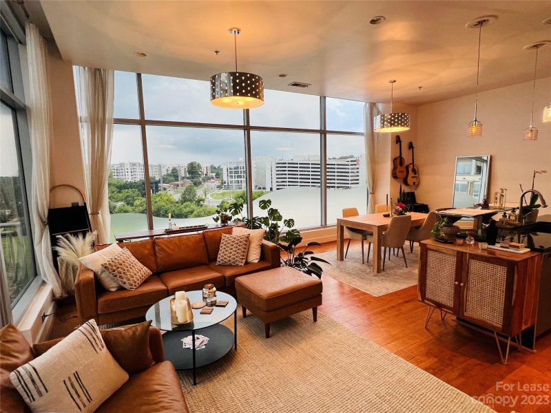 Property image 2 at 1100 Metropolitan Avenue, Charlotte, NC 28204