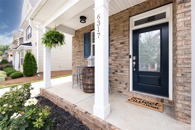 Property image 5 at 6317 Kennard Drive, Charlotte, NC 28216