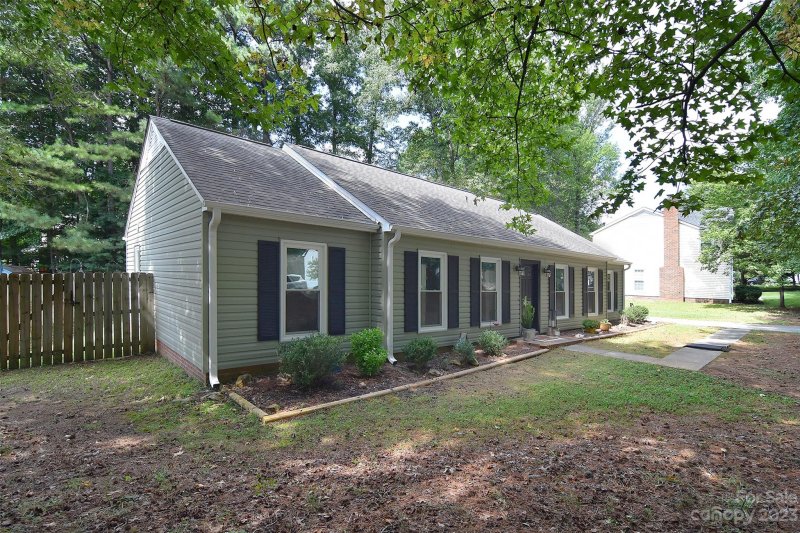 Property image 3 at 4209 Saint Audrey Place, Charlotte, NC 28269