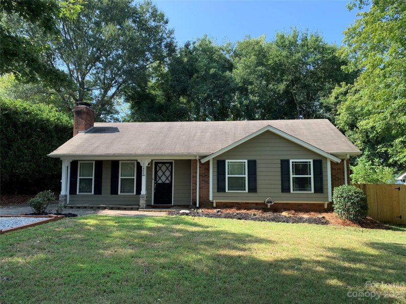 Property image 2 at 11800 Mirror Lake Drive, Charlotte, NC 28226