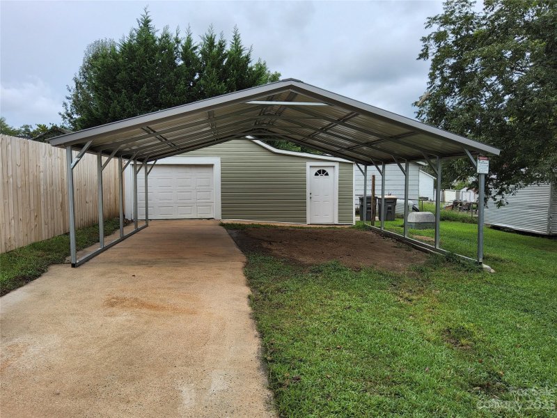 Property image 4 at 809 Beechwood Street, Kannapolis, NC 28081