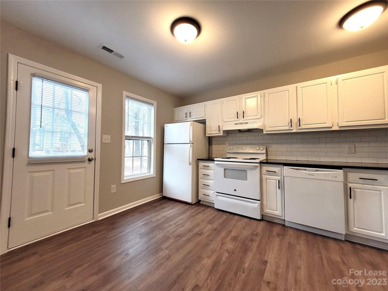 Property image 3 at 270 South Circle Drive, Concord, NC 28027