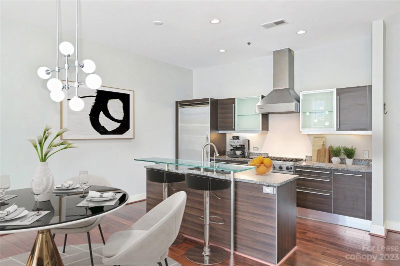 Property image 3 at 1100 Metropolitan Avenue, Charlotte, NC 28204