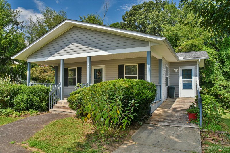 Property image 2 at 24 Wilson Creek Drive, Asheville, NC 28803