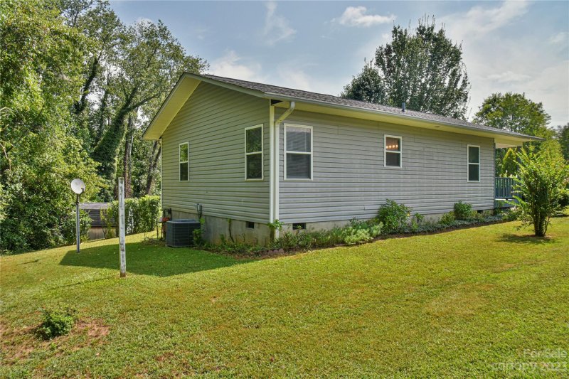 Property image 5 at 24 Wilson Creek Drive, Asheville, NC 28803