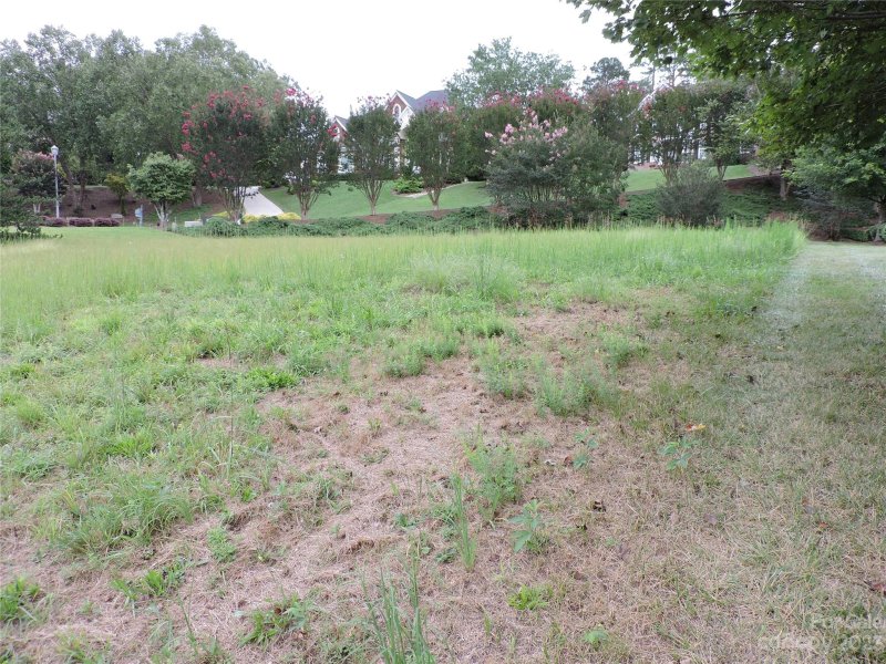 Property image 5 at 106 River Bend Club Pointe, Granite Falls, NC 28630