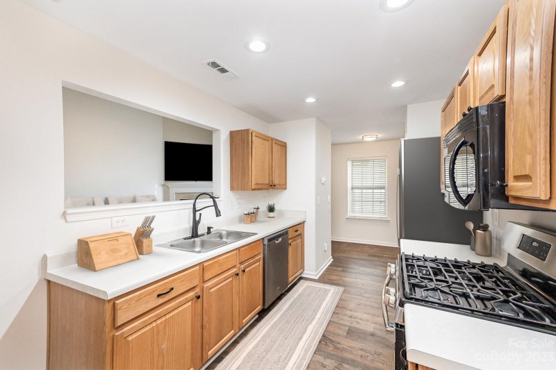 Property image 3 at 3008 Teton Drive, Gastonia, NC 28054