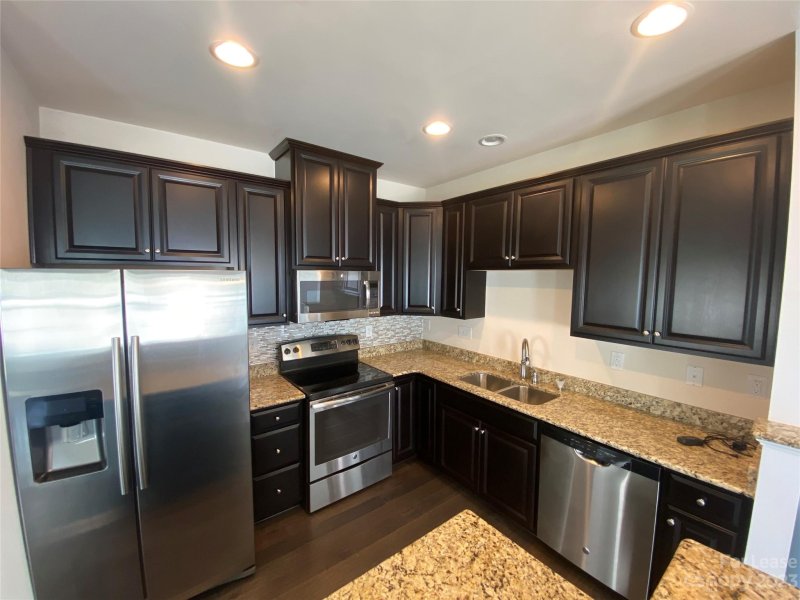 Property image 2 at 2613 Silverthorn Drive, Charlotte, NC 28273