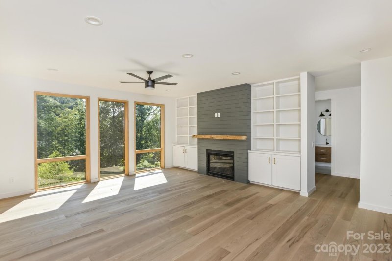 Property image 3 at 16 Malvern Walk, Asheville, NC 28806