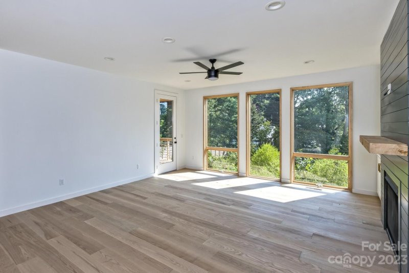 Property image 4 at 16 Malvern Walk, Asheville, NC 28806