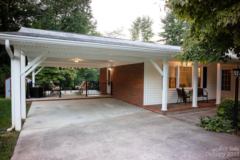 Property image 2 at 314 Foxcroft Drive, Asheville, NC 28806