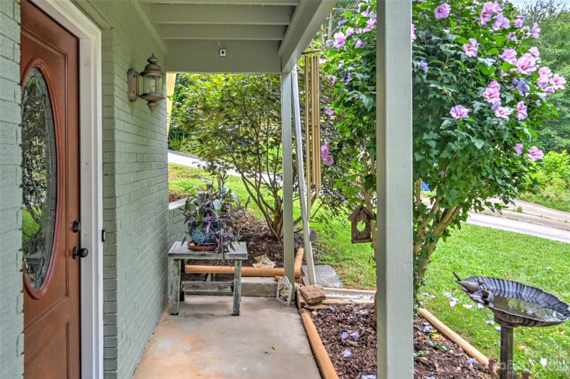 Property image 3 at 37 Clement Drive, Asheville, NC 28805