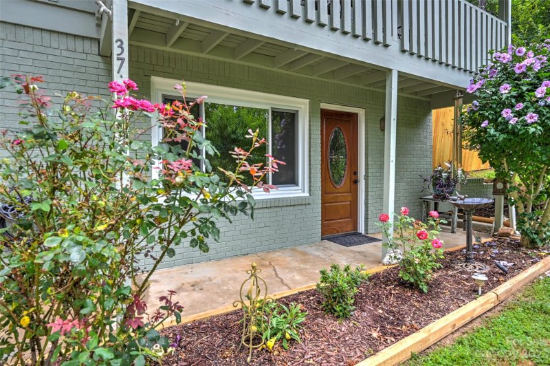 Property image 4 at 37 Clement Drive, Asheville, NC 28805