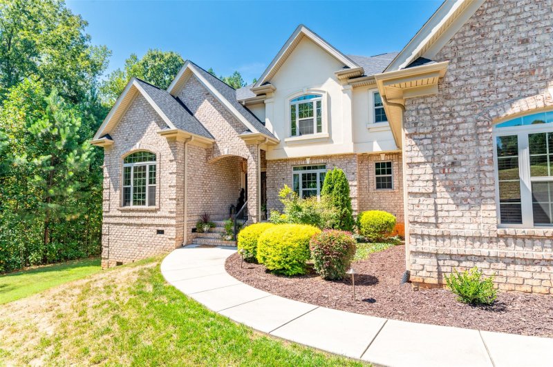 Property image 3 at 108 Winding Forest Drive, Troutman, NC 28166