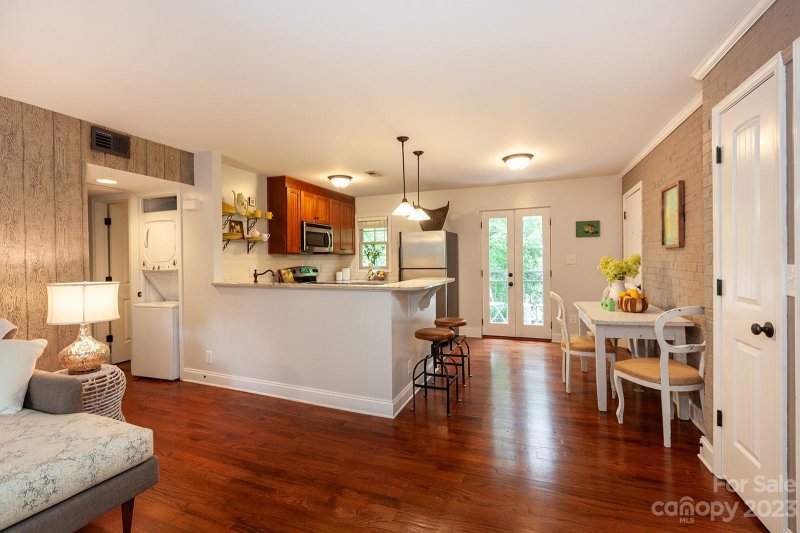 Property image 5 at 4917 Park Road, Charlotte, NC 28209